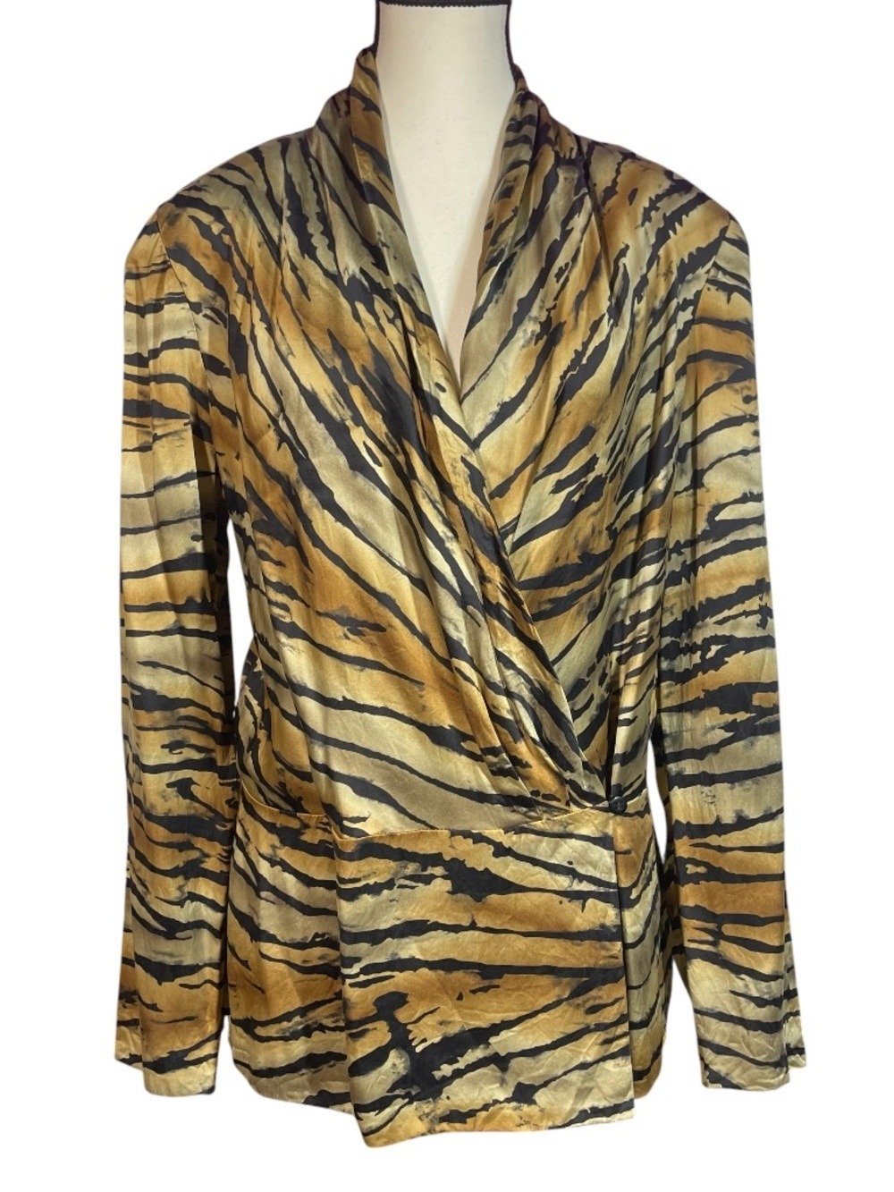 Dana Buchman Silk Blazer